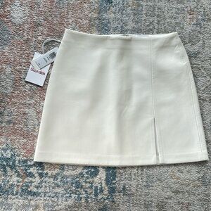 NWT Aritzia Vegan Leather Skirt